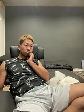 Snapshot of ryuaaaaa chatting on August 7, 2026, 3:14 pm ryuaaaaa online show from August 7, 2026, 3:14 pm
