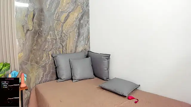 Dennise Sinclair online show from March 31, 2026, 7:36 pm