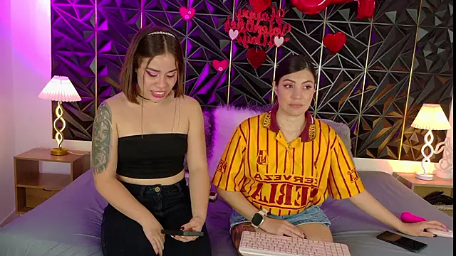 Snapshot of TaylorMilly chatting on February 26, 2026, 7:57 pm TaylorMilly online show from February 26, 2026, 7:57 pm