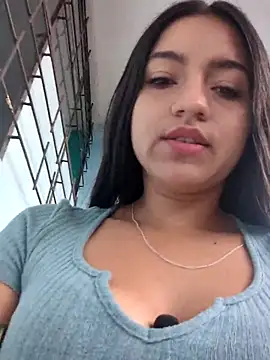 DulceCaroX online show from March 10, 2026, 12:54 pm