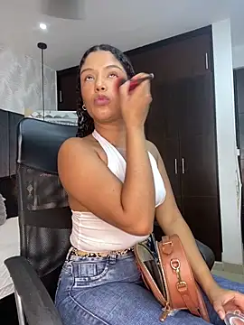 Miaafoxx   online show from March 30, 2026, 7:48 pm