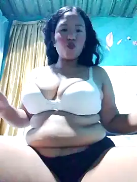 karimbrunette online show from March 24, 2026, 1:10 am