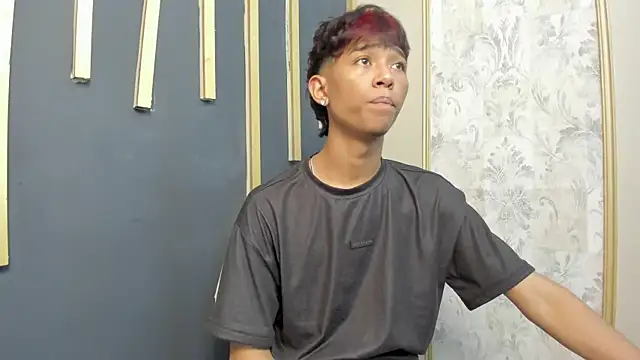 Snapshot of Little_Twink19x chatting on February 20, 2026, 7:03 pm Little Twink19x online show from February 20, 2026, 7:03 pm