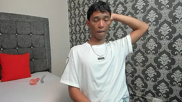 Little Twink19x online show from March 21, 2026, 7:17 pm