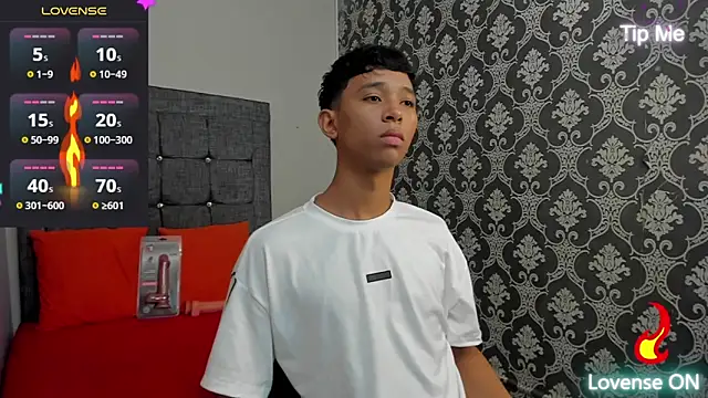 Snapshot of Little_Twink19x chatting on June 8, 2026, 7:25 pm Little Twink19x online show from June 8, 2026, 7:25 pm