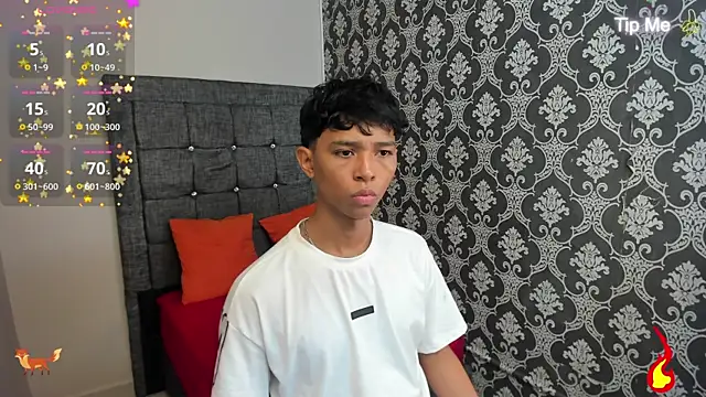 Snapshot of Little_Twink19x chatting on July 12, 2026, 7:38 pm Little Twink19x online show from July 12, 2026, 7:38 pm