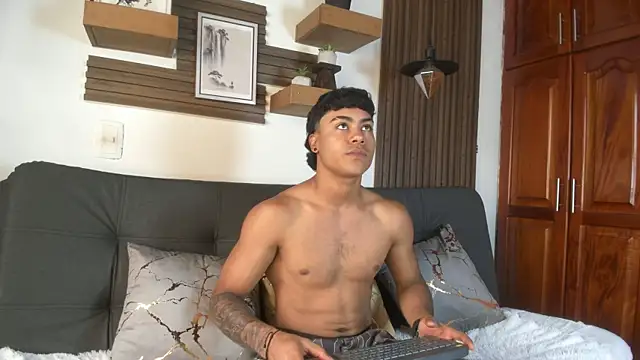 Jeremy wallker online show from March 27, 2026, 7:35 pm