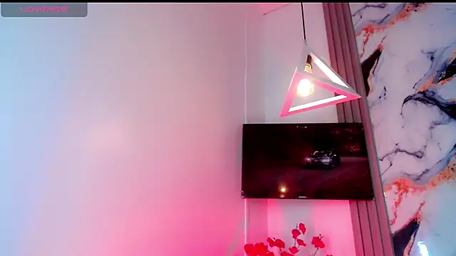 Alondra Wile online show from April 15, 2026, 7:21 pm