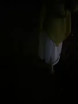 zhuendong000001 online show from March 25, 2026, 2:23 pm