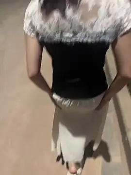 zhuendong000001 online show from March 26, 2026, 2:44 pm