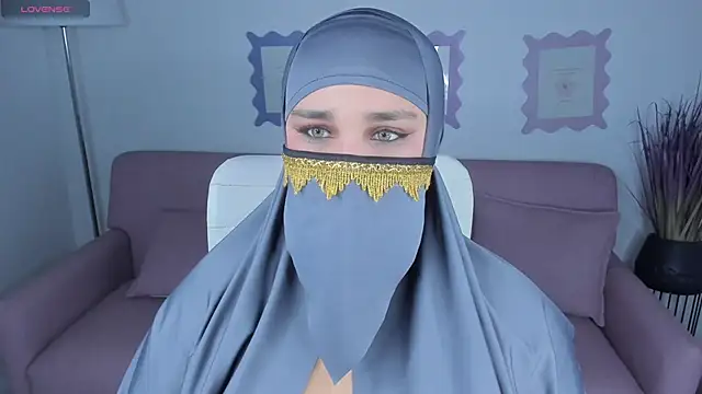 Snapshot of Samira_Zayd chatting on February 24, 2026, 4:10 am Samira Zayd online show from February 24, 2026, 4:10 am