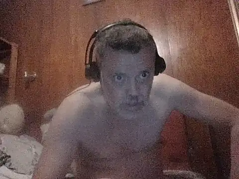 Snapshot of PilotingMuchness chatting on May 14, 2026, 12:50 am PilotingMuchness online show from May 14, 2026, 12:50 am