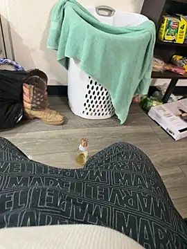 Snapshot of SavorredEscapist chatting on February 19, 2026, 7:15 am SavorredEscapist online show from February 19, 2026, 7:15 am