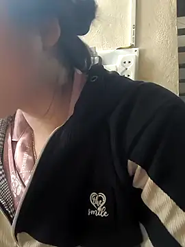 Snapshot of MayEva_ly chatting on February 19, 2026, 7:48 am MayEva ly online show from February 19, 2026, 7:48 am