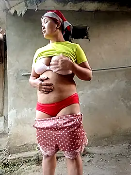 chubby0011 online show from April 10, 2026, 12:27 am