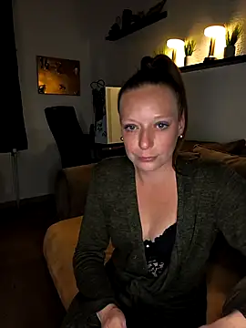 ZaramourXMrX online show from March 28, 2026, 8:30 pm