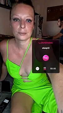 Snapshot of ZaramourXMrX chatting on July 24, 2026, 7:34 pm ZaramourXMrX online show from July 24, 2026, 7:34 pm
