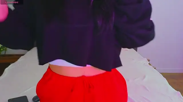 LauraDelightX online show from March 11, 2026, 6:41 am