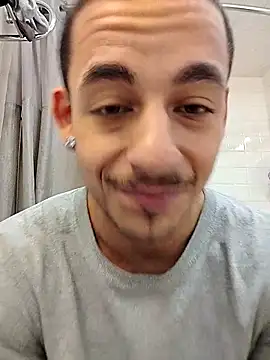 momo0208 online show from March 7, 2026, 2:52 am