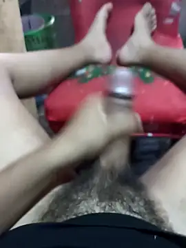 Snapshot of leo73w6 chatting on February 20, 2026, 2:06 pm leo73w6 online show from February 20, 2026, 2:06 pm