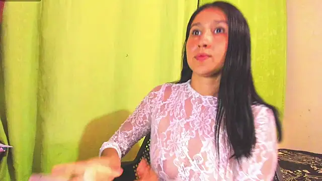 Snapshot of Annipetite_ chatting on May 26, 2026, 5:03 am Annipetite online show from May 26, 2026, 5:03 am