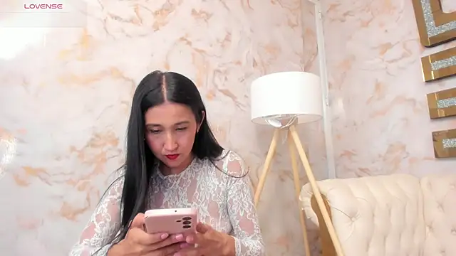 Snapshot of Annipetite_ chatting on July 16, 2026, 9:10 pm Annipetite online show from July 16, 2026, 9:10 pm