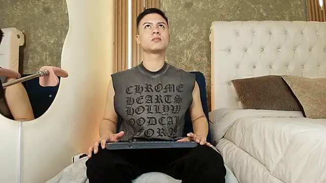 Snapshot of Stiven_Zarek chatting on March 25, 2026, 12:44 pm Stiven Zarek online show from March 25, 2026, 12:44 pm