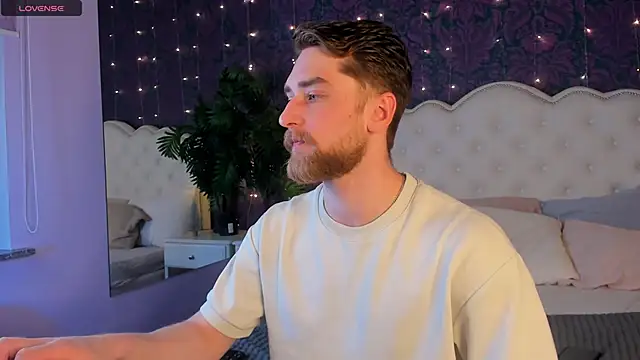 Dexter Raze online show from March 25, 2026, 11:00 pm