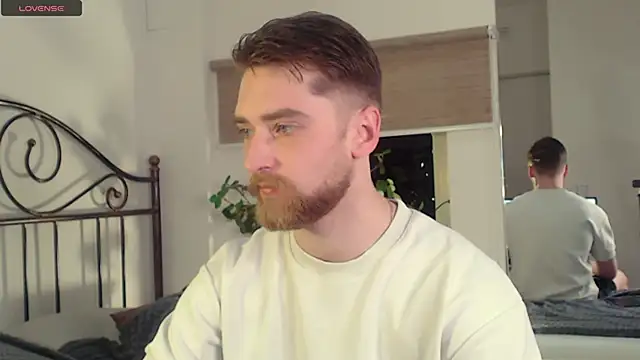 Dexter Raze online show from April 4, 2026, 7:06 am