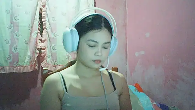 DessertFlower online show from May 15, 2026, 3:13 am