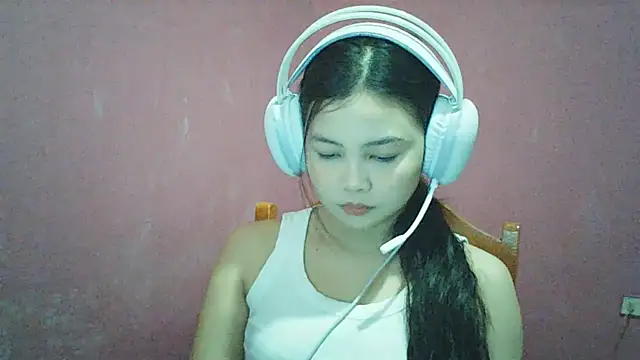 DessertFlower online show from May 20, 2026, 3:13 am