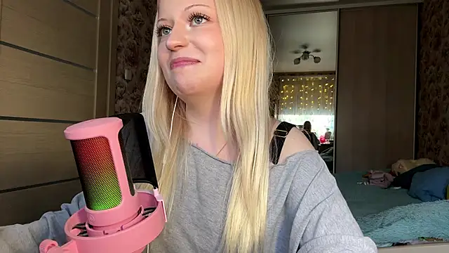 JeneeBIanks online show from March 13, 2026, 12:56 pm