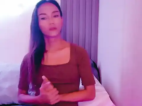 Snapshot of Miyahkoschakxx chatting on July 16, 2026, 12:05 am Miyahkoschakxx online show from July 16, 2026, 12:05 am