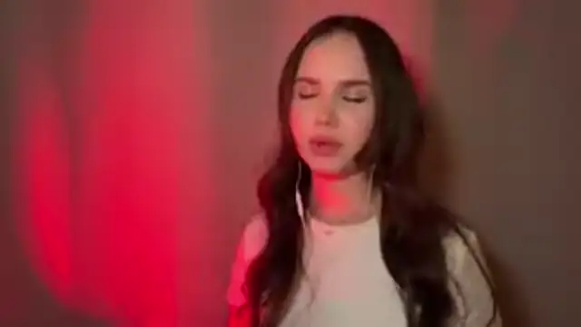 Snapshot of MarylynnSimens chatting on February 22, 2026, 7:23 pm MarylynnSimens online show from February 22, 2026, 7:23 pm