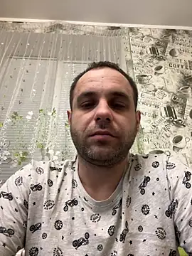 Snapshot of LaBuBupara chatting on February 26, 2026, 7:46 pm LaBuBupara online show from February 26, 2026, 7:46 pm