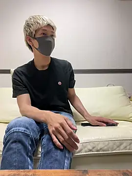 Snapshot of Yumemiru-k chatting on June 30, 2026, 9:43 am Yumemiru-k online show from June 30, 2026, 9:43 am