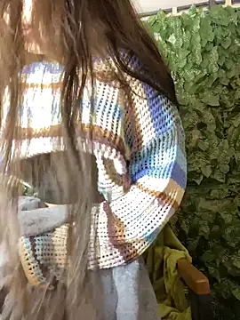 Mady Pink online show from April 13, 2026, 1:33 am