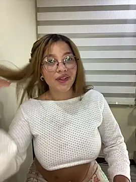 KendyLove  online show from April 13, 2026, 4:07 am