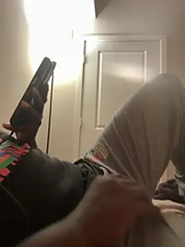 makeherfeelg online show from February 22, 2026, 4:24 am