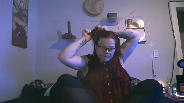 Snapshot of Sexymilf6992 chatting on August 6, 2026, 12:56 am Sexymilf6992 online show from August 6, 2026, 12:56 am