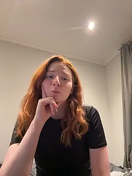 Snapshot of HoneyBunny18 chatting on February 23, 2026, 5:54 pm HoneyBunny18 online show from February 23, 2026, 5:54 pm