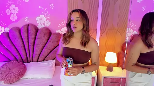 Sara colyn online show from March 22, 2026, 8:56 pm