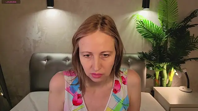 Snapshot of Elizabeth_Andersonn chatting on March 26, 2026, 1:01 am Elizabeth Andersonn online show from March 26, 2026, 1:01 am