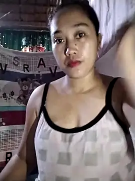 Snapshot of Radiant_smile chatting on April 24, 2026, 2:03 am Radiant smile online show from April 24, 2026, 2:03 am