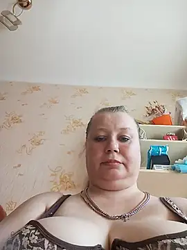 KiraStanton online show from June 25, 2026, 12:31 pm
