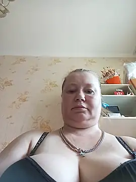 KiraStanton online show from June 30, 2026, 9:21 am