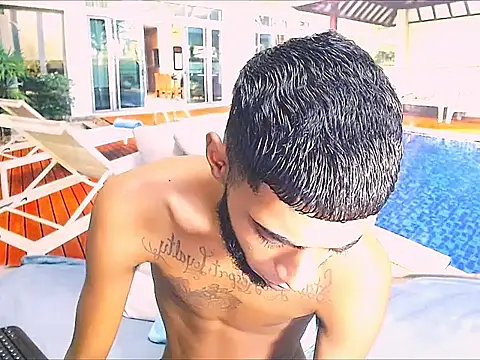 Snapshot of CharmingIndian1 chatting on April 15, 2026, 7:32 pm CharmingIndian1 online show from April 15, 2026, 7:32 pm