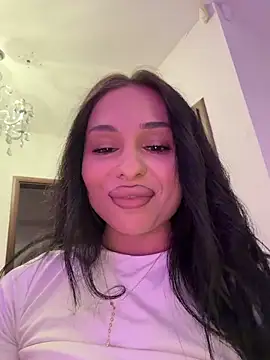 Olivia Noor online show from May 4, 2026, 8:27 pm
