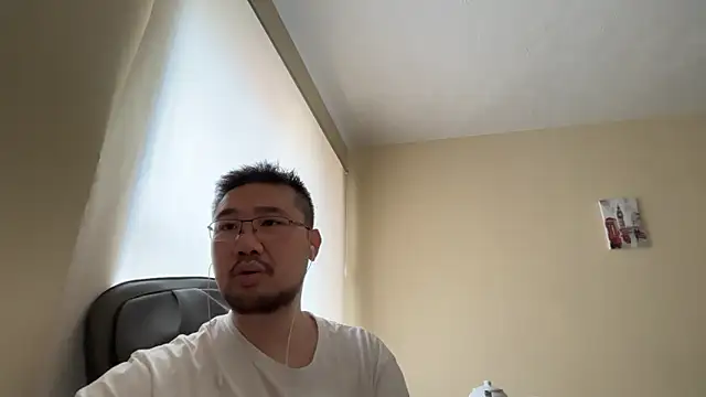 jasonryu2025 online show from March 15, 2026, 11:49 am