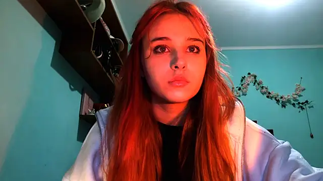 LolaBun online show from April 28, 2026, 8:03 pm